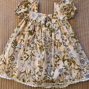 Peach Floral Puff Sleeve Dress with daisies